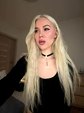 xDinnax online show from November 7, 2025, 8:35 pm