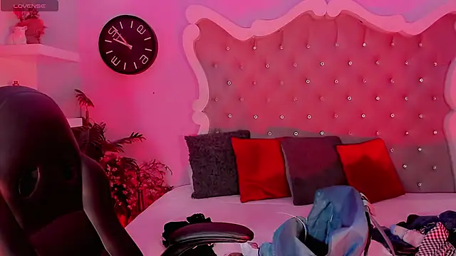 Snapshot of LeyXandrabraz chatting on November 7, 2025, 8:02 pm LeyXandrabraz online show from November 7, 2025, 8:02 pm