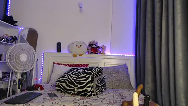 Snapshot of peeky_pinky chatting on May 16, 2026, 1:48 am peeky pinky online show from May 16, 2026, 1:48 am