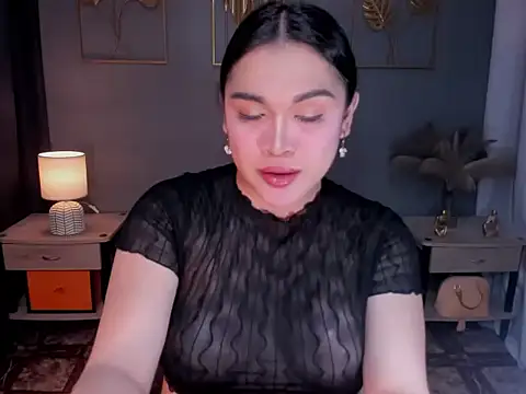 MaxeneCullens online show from October 29, 2025, 4:22 am