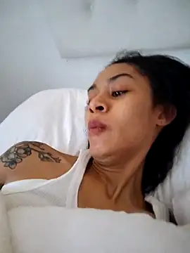 Leaberry online show from November 9, 2025, 11:47 am