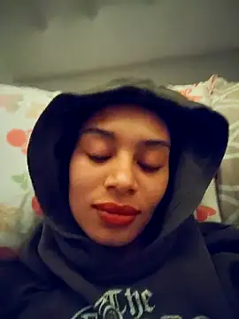 Leaberry online show from November 28, 2025, 4:45 am