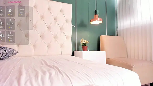 Veronicalanx1 online show from March 13, 2025, 3:28 pm