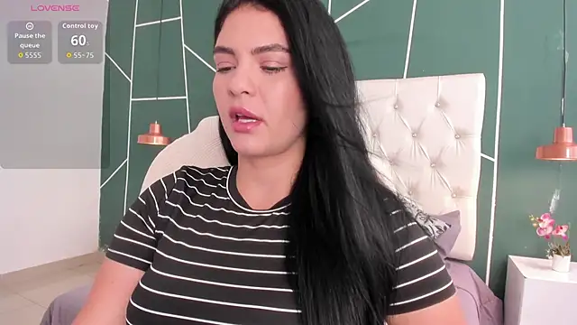 Veronicalanx1 online show from November 21, 2025, 12:37 pm