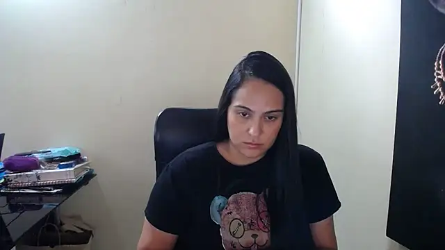 Snapshot of kendall_52 chatting on February 6, 2025, 2:15 pm kendall 52 online show from February 6, 2025, 2:15 pm