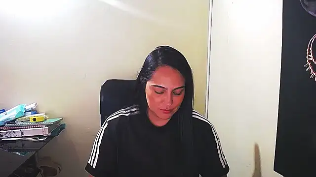 Snapshot of kendall_52 chatting on January 24, 2025, 1:47 pm kendall 52 online show from January 24, 2025, 1:47 pm