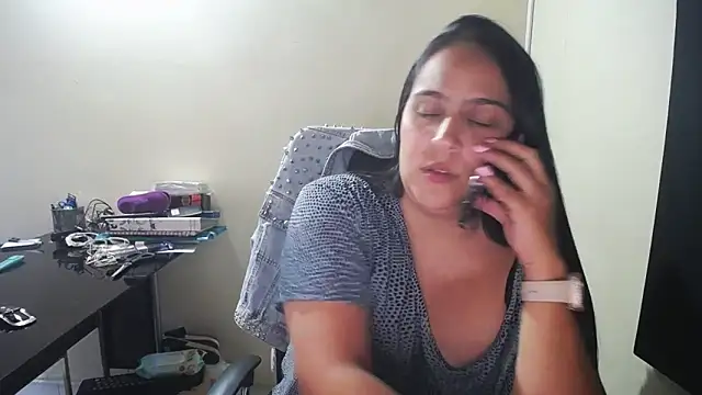 Snapshot of kendall_52 chatting on November 29, 2025, 8:09 pm kendall 52 online show from November 29, 2025, 8:09 pm