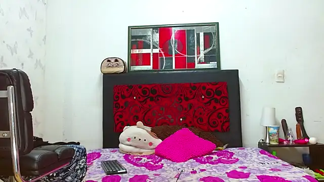 Snapshot of LexiStone_ chatting on March 17, 2025, 5:45 am LexiStone online show from March 17, 2025, 5:45 am