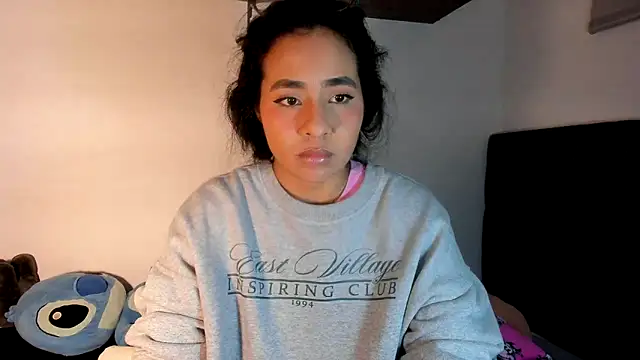 valeryvegas 2 online show from December 4, 2025, 3:27 am