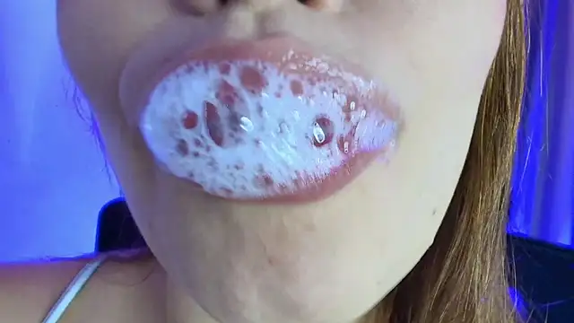 lisbet21x online show from April 22, 2026, 10:16 pm