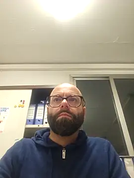 Dolceporco19 online show from December 17, 2025, 4:12 pm