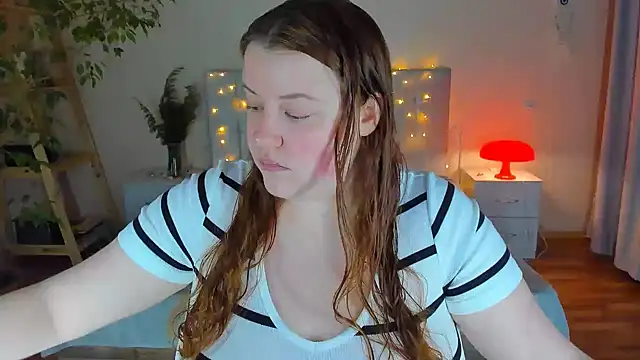 Snapshot of PolinaSalvatore chatting on October 29, 2025, 2:16 pm PolinaSalvatore online show from October 29, 2025, 2:16 pm