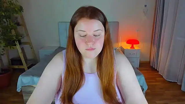 Snapshot of PolinaSalvatore chatting on September 9, 2025, 5:22 pm PolinaSalvatore online show from September 9, 2025, 5:22 pm