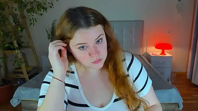 Snapshot of PolinaSalvatore chatting on November 26, 2025, 2:17 pm PolinaSalvatore online show from November 26, 2025, 2:17 pm