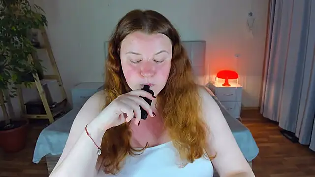 Snapshot of PolinaSalvatore chatting on September 22, 2025, 4:57 pm PolinaSalvatore online show from September 22, 2025, 4:57 pm