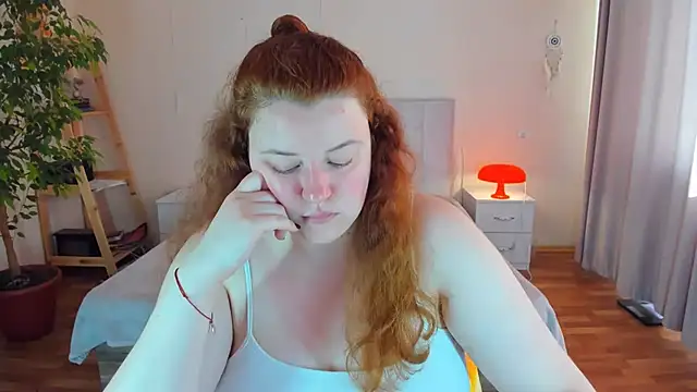 Snapshot of PolinaSalvatore chatting on September 23, 2025, 8:10 am PolinaSalvatore online show from September 23, 2025, 8:10 am