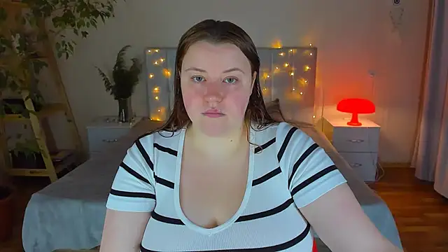 Snapshot of PolinaSalvatore chatting on October 30, 2025, 2:04 pm PolinaSalvatore online show from October 30, 2025, 2:04 pm