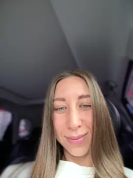 EvaCatt online show from April 3, 2026, 3:35 am