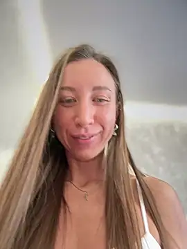 Snapshot of EvaCatt chatting on February 3, 2026, 3:48 am EvaCatt online show from February 3, 2026, 3:48 am