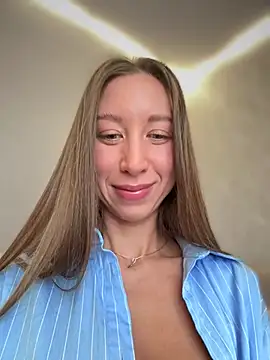 Snapshot of EvaCatt chatting on February 2, 2026, 3:38 am EvaCatt online show from February 2, 2026, 3:38 am