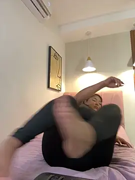 Snapshot of Kenya--Buhle chatting on November 19, 2025, 6:41 pm Kenya--Buhle online show from November 19, 2025, 6:41 pm