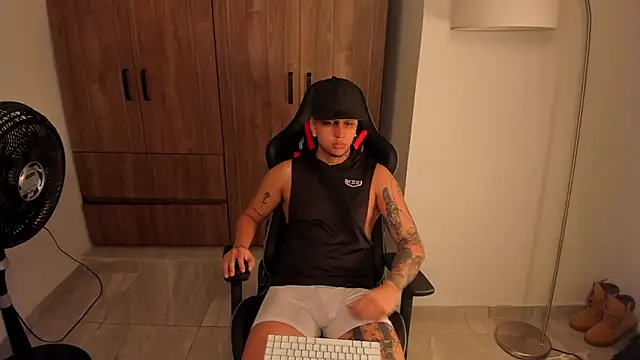 Snapshot of Jake_simons chatting on February 9, 2026, 3:59 am Jake simons online show from February 9, 2026, 3:59 am