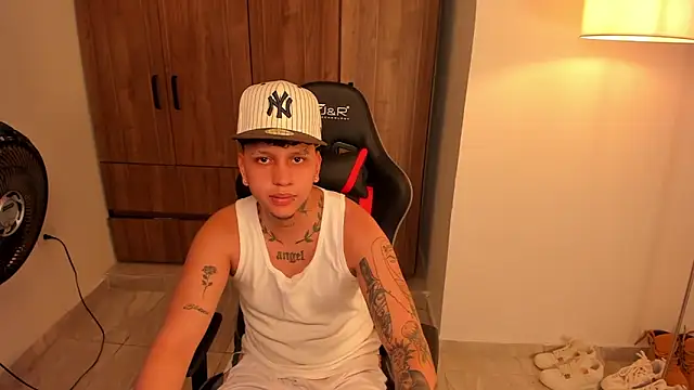 Snapshot of Jake_simons chatting on January 13, 2026, 7:12 am Jake simons online show from January 13, 2026, 7:12 am