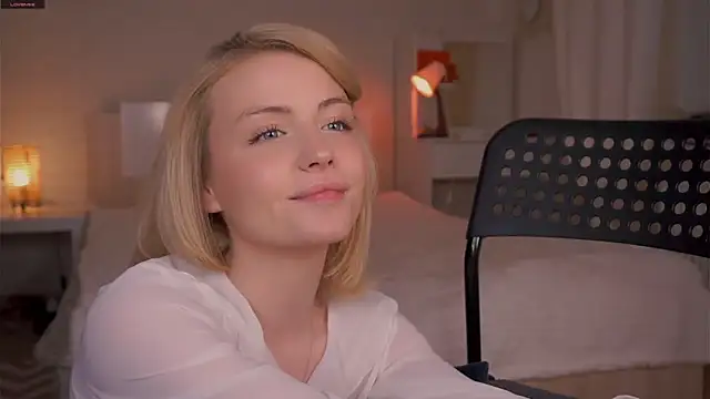 Snapshot of missbeatriss chatting on July 6, 2026, 2:13 pm missbeatriss online show from July 6, 2026, 2:13 pm