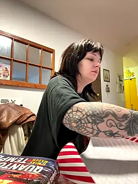 SweetMaisie online show from December 16, 2025, 6:45 pm