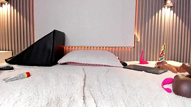 Snapshot of Zafiiraa chatting on March 10, 2025, 6:34 pm Zafiiraa online show from March 10, 2025, 6:34 pm