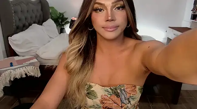 liaa lurrecams online show from January 21, 2025, 4:48 pm