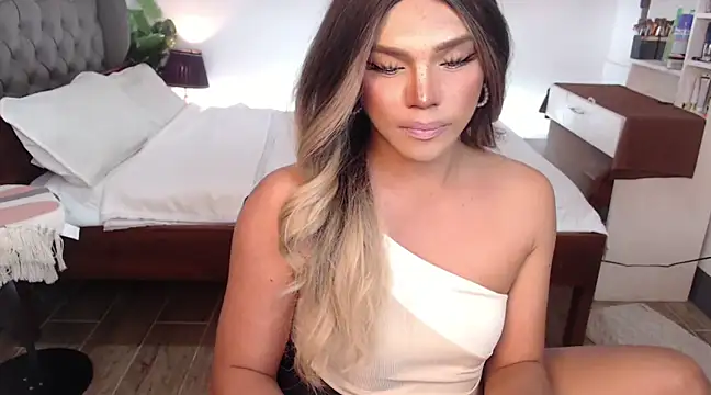 liaa lurrecams online show from February 20, 2025, 8:14 pm