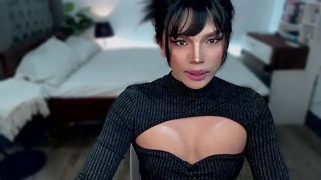 liaa lurrecams online show from November 24, 2025, 1:44 pm