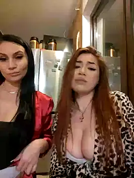 Snapshot of Ella_sweety chatting on March 22, 2025, 10:15 pm Ella sweety online show from March 22, 2025, 10:15 pm