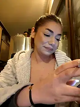 Snapshot of Ella_sweety chatting on January 10, 2025, 8:48 pm Ella sweety online show from January 10, 2025, 8:48 pm