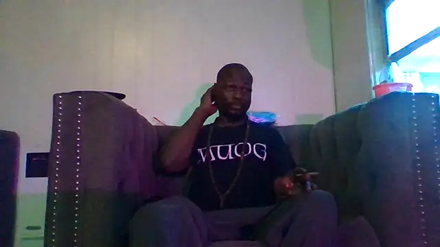 Snapshot of Daddy_hook chatting on November 27, 2025, 12:33 am Daddy hook online show from November 27, 2025, 12:33 am