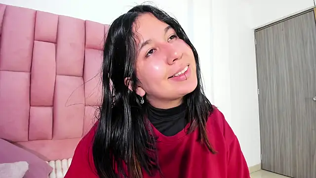 Lia sarahi online show from December 21, 2025, 11:34 am