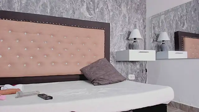 Lia sarahi online show from November 27, 2025, 11:54 am