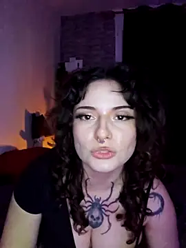 Moxxxie online show from November 19, 2025, 5:24 pm