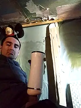 Snapshot of Wero4200 chatting on December 1, 2025, 7:15 pm Wero4200 online show from December 1, 2025, 7:15 pm