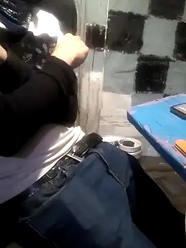 Wero4200 online show from April 18, 2026, 1:35 pm