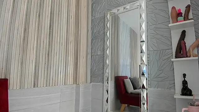 BriannaChelsea online show from March 5, 2026, 11:51 am