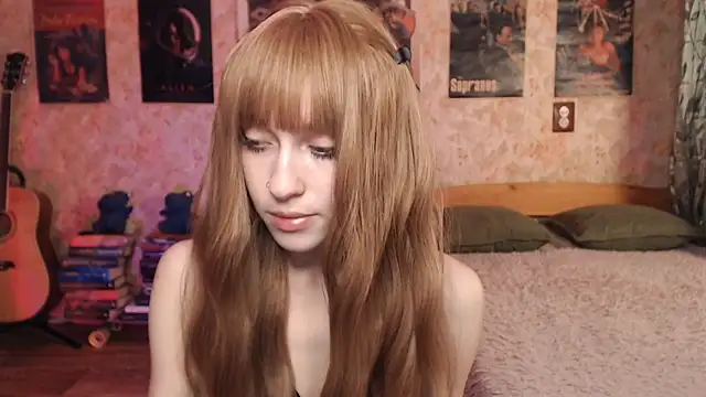 Friendly Ellie online show from November 14, 2025, 12:14 am