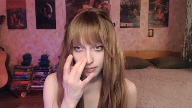 Friendly Ellie online show from April 10, 2026, 2:13 pm