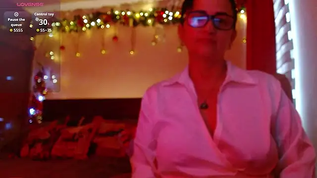 ISABEEL SOFIA01 online show from January 8, 2026, 12:33 pm