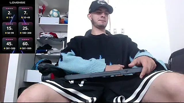 Snapshot of freestyle_blake1 chatting on November 20, 2025, 12:39 pm freestyle blake1 online show from November 20, 2025, 12:39 pm