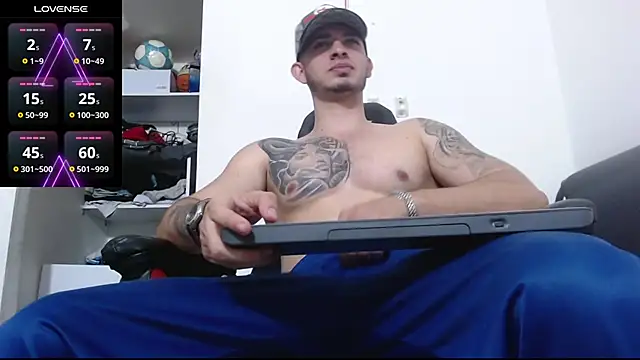 Snapshot of freestyle_blake1 chatting on November 28, 2025, 4:29 pm freestyle blake1 online show from November 28, 2025, 4:29 pm