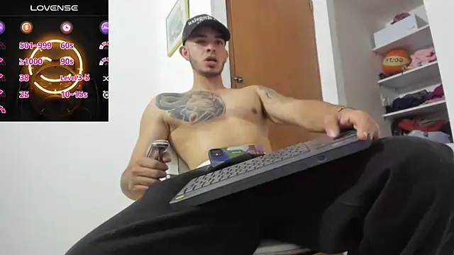 Snapshot of freestyle_blake1 chatting on March 14, 2025, 8:28 pm freestyle blake1 online show from March 14, 2025, 8:28 pm