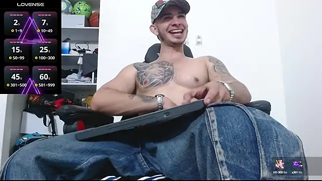 Snapshot of freestyle_blake1 chatting on October 3, 2025, 12:03 am freestyle blake1 online show from October 3, 2025, 12:03 am