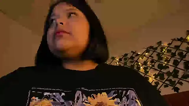 Snapshot of sexychubby___ chatting on February 23, 2025, 10:49 am sexychubby    online show from February 23, 2025, 10:49 am